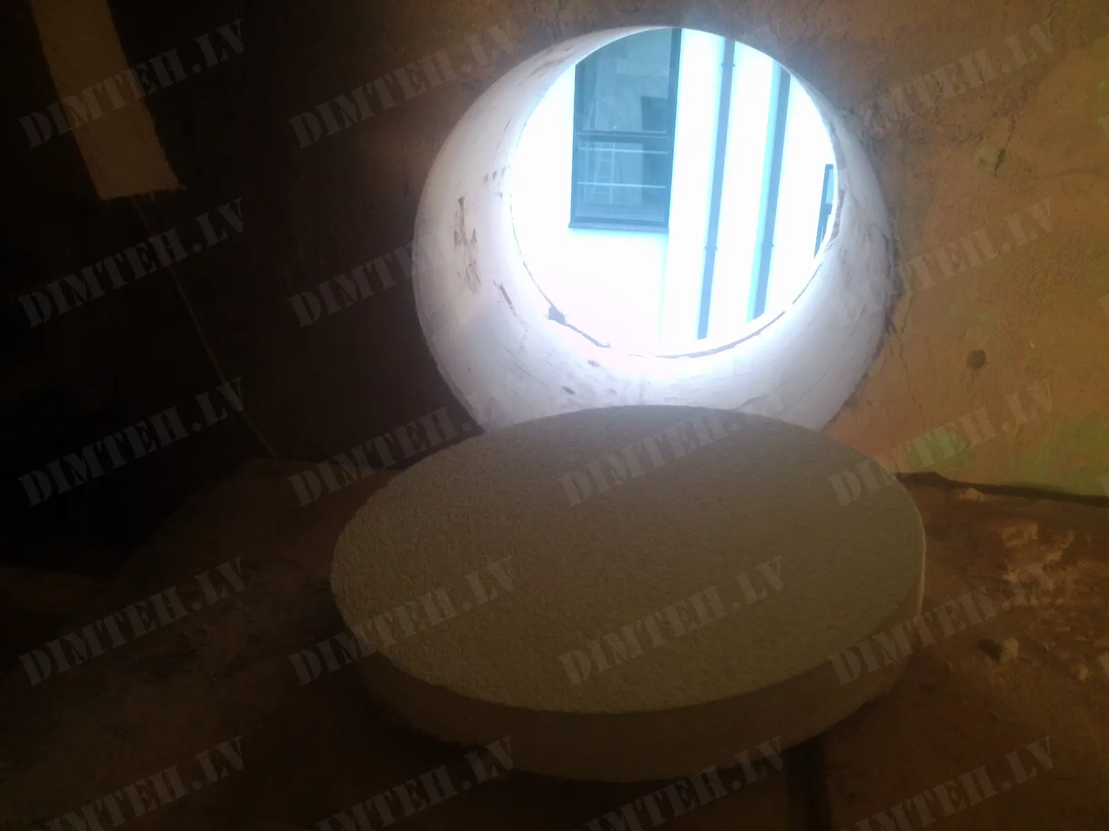 Caurumu urbšana ventilācijai